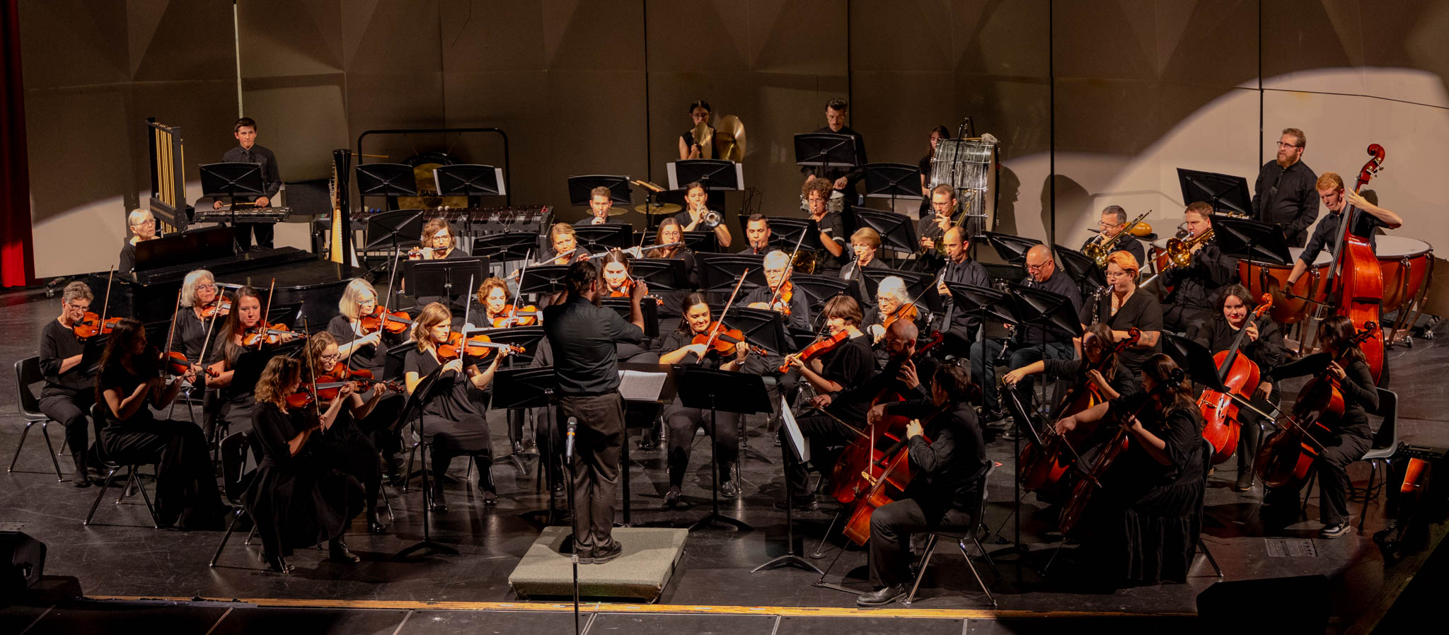 Hurricane Valley Symphony performs